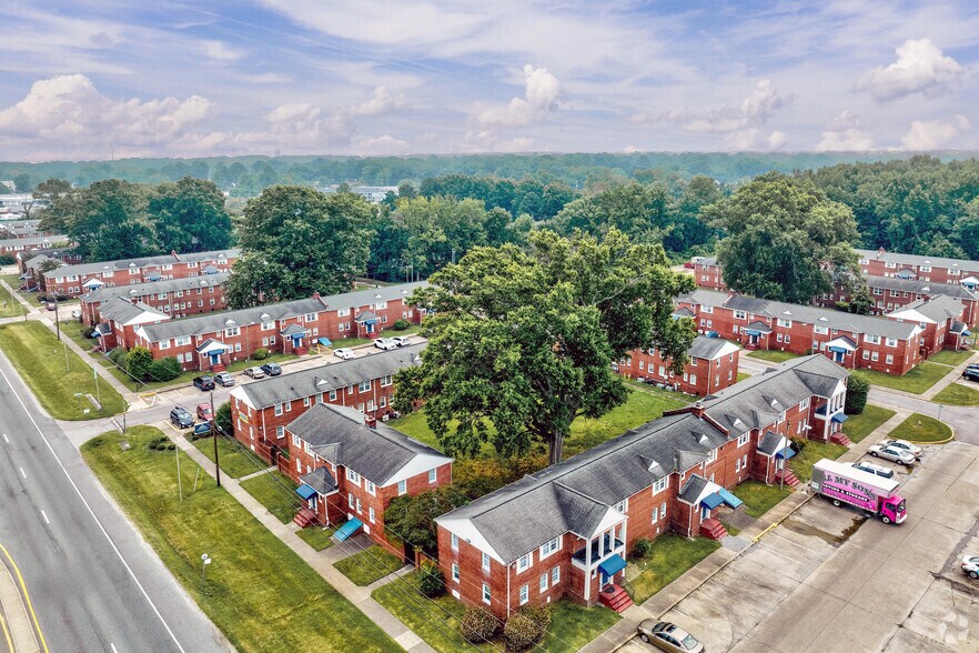 More Photos Of 9 Seminole Dr, Portsmouth Apartments For Sale