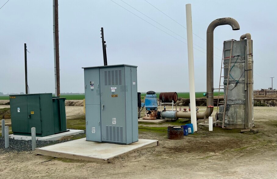 More Photos Of Idaho Ave @ 5th Avenue, Hanford Land For Sale