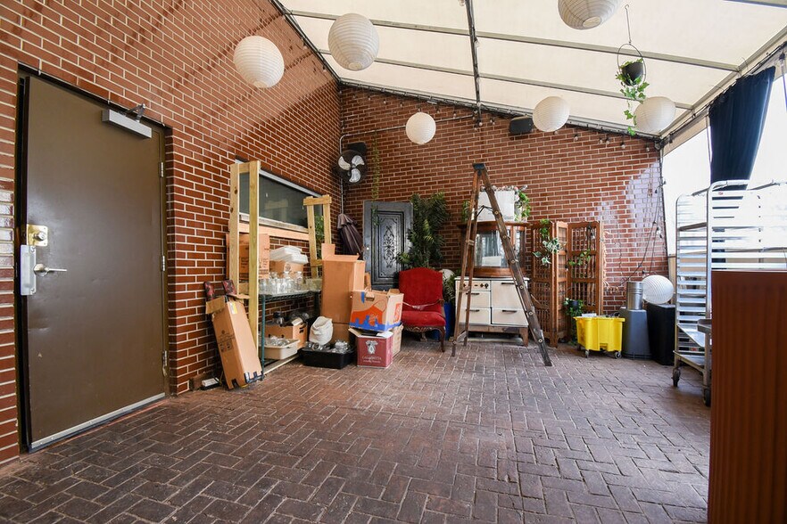 More Photos Of 2456 N California Ave, Chicago Storefront Retail Residential For Lease