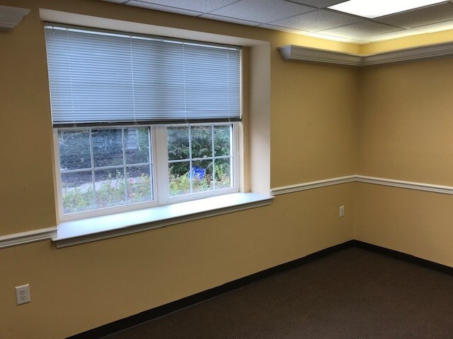 More Photos Of 23 State Route 31 N, Pennington Office For Lease