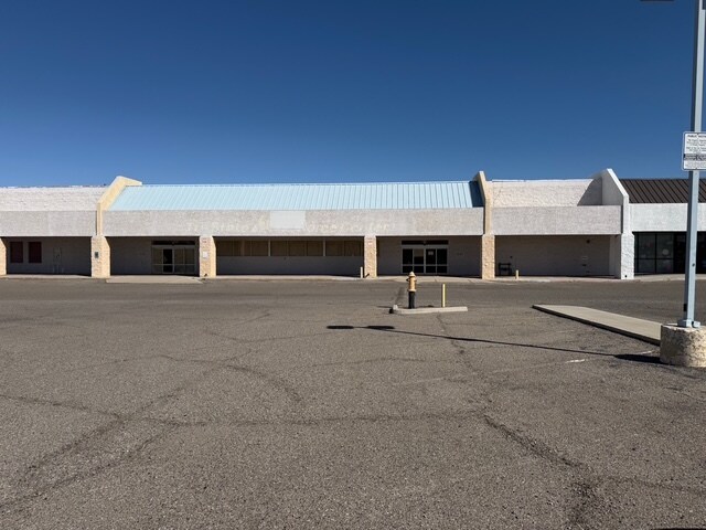 More Photos Of 967 Hancock Rd, Bullhead City General Retail For Sale