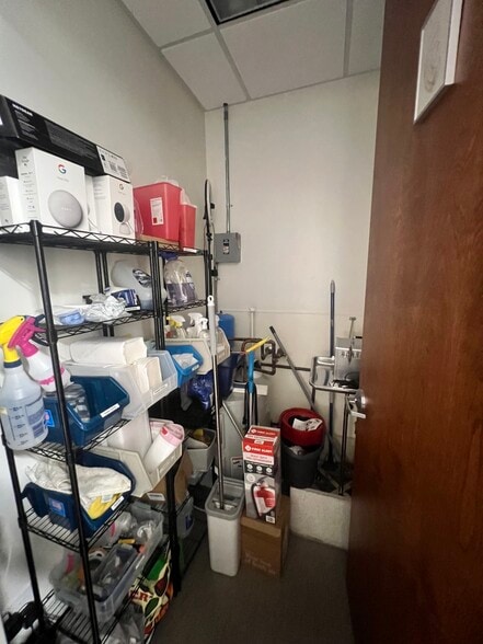 More Photos Of 16952 W Bell Rd, Surprise Medical For Lease