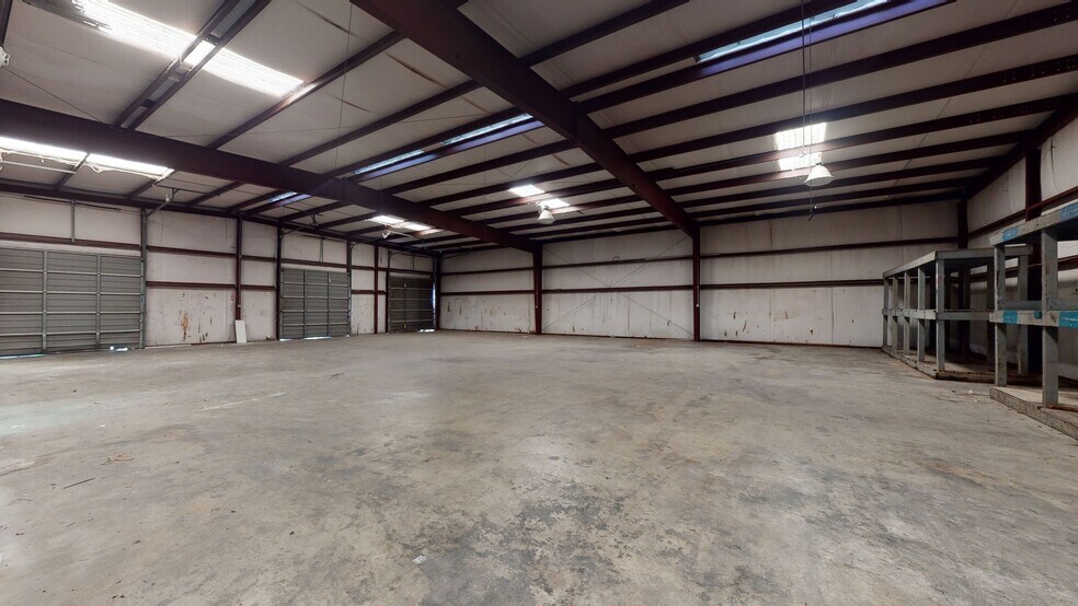 More Photos Of 2624 Wilson Rd, Humble Warehouse For Lease