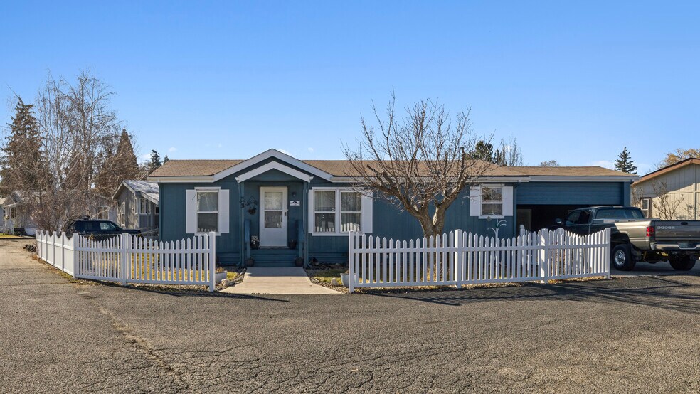 More Photos Of 4647 Winter Ave, Klamath Falls Manufactured Housing Mobile Home Park For Sale