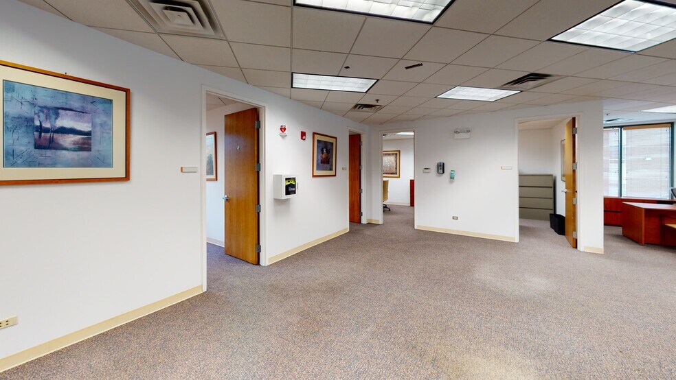 More Photos Of 1150 W Northwest Hwy, Mount Prospect Office For Sale