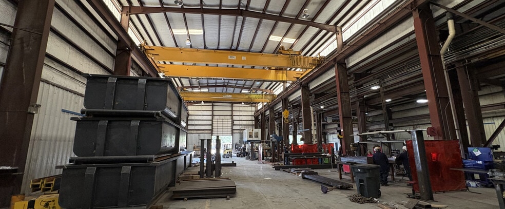 More Photos Of 1005 Georgia Ave, Deer Park Warehouse For Lease