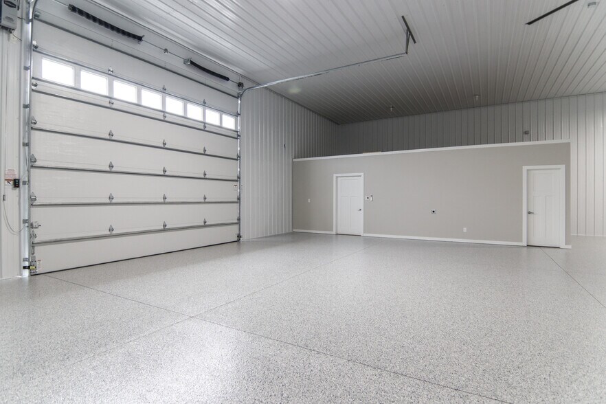 More Photos Of 409 Demoss Ave ave, Arcadia Light Distribution For Lease