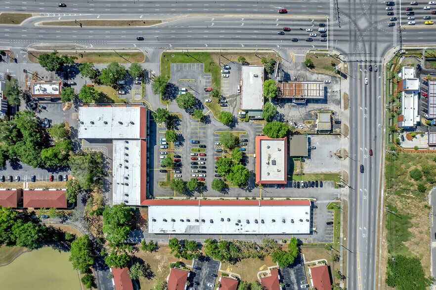 More Photos Of 6801-6925 W Colonial Dr, Orlando Unknown For Lease