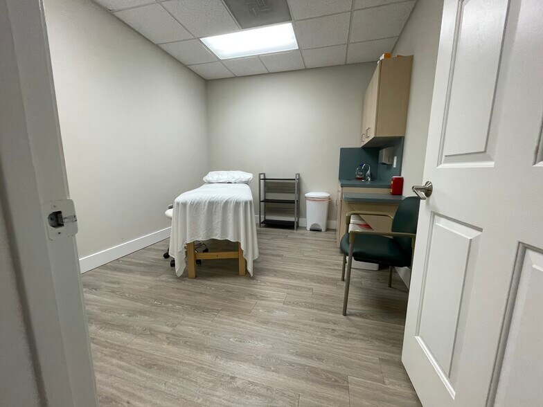 More Photos Of 1100 S Federal Hwy, Deerfield Beach Medical For Lease