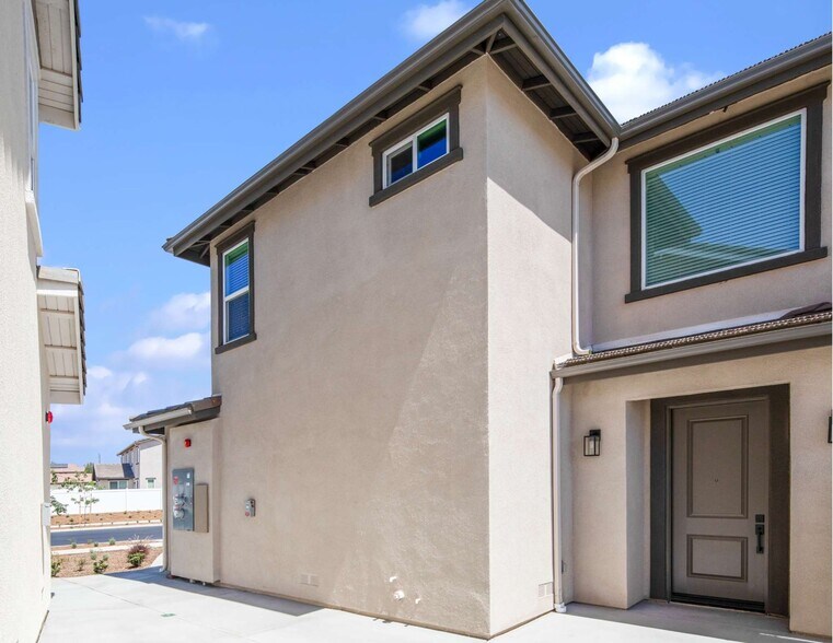 More Photos Of 5824 Persepolis Ct, Riverside Multifamily For Sale