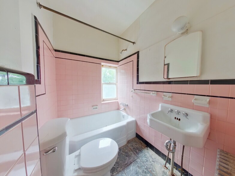 More Photos Of 1409 72nd Ave, Philadelphia Healthcare For Sale