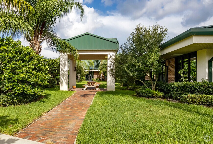 More Photos Of 14141 46th St N, Clearwater Medical For Lease