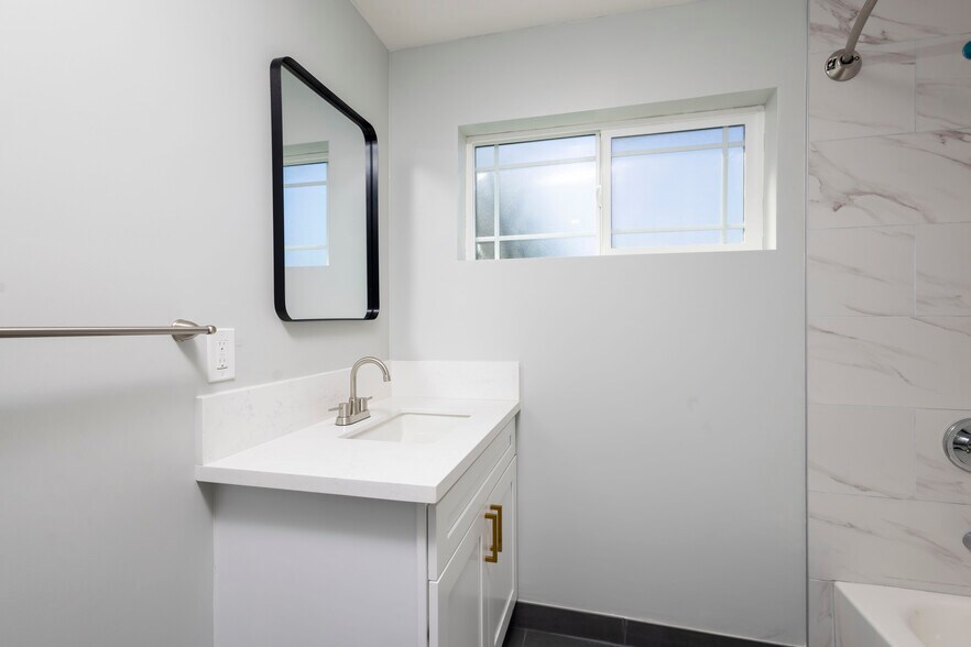 More Photos Of 3468 W 71st St, Los Angeles Apartments For Sale