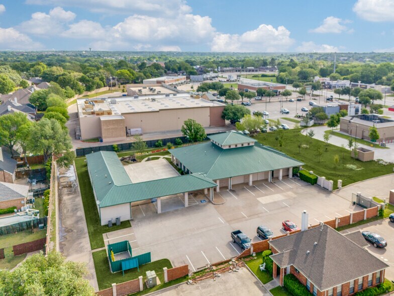 More Photos Of 330 Grapevine Hwy, Hurst Office For Sale