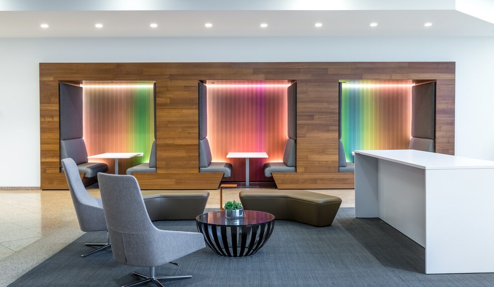 More Photos Of 3200 Southwest Fwy, Houston Office For Lease
