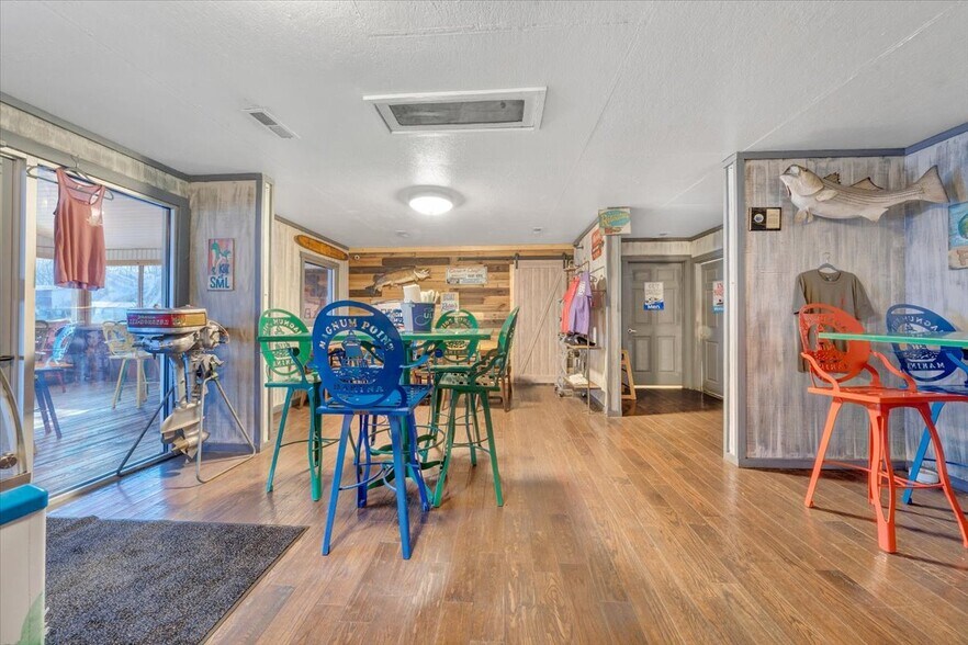 More Photos Of 2200 Old Salem School Rd, Union Hall Marina For Sale