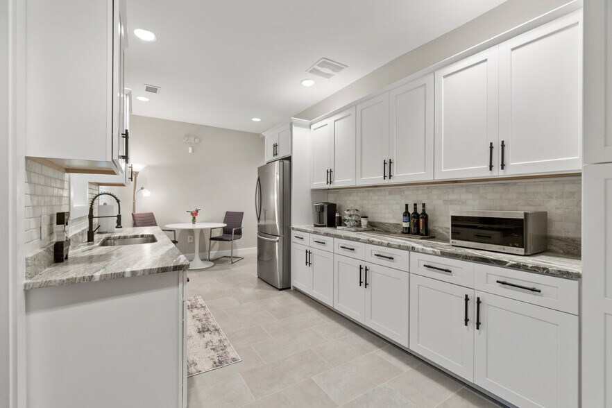 More Photos Of 135 Confederate St, Fort Mill Office Residential For Lease