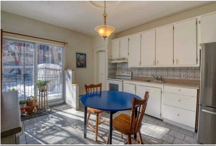 More Photos Of 2510-2518 Rue Sheppard, Montréal Apartments For Sale