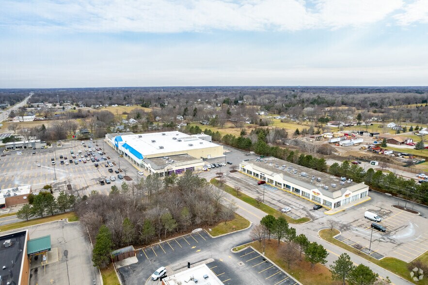 More Photos Of 5072-5096 Corunna Rd, Flint Unknown For Lease