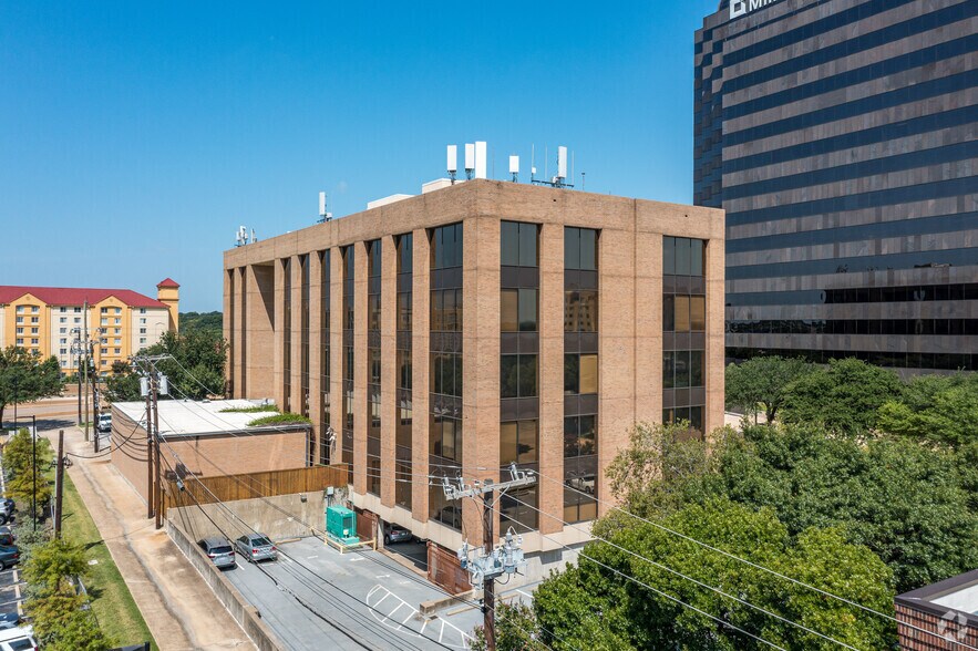 More Photos Of 9900 N Central Expy, Dallas Office For Lease