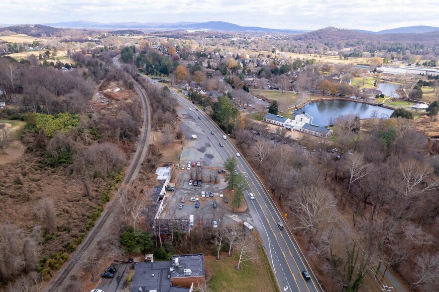 More Photos Of 2845 Ivy Rd, Charlottesville Service For Sale