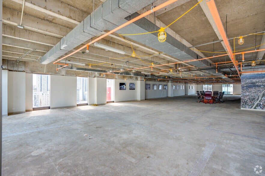 More Photos Of 44 W Flagler St, Miami Office For Lease