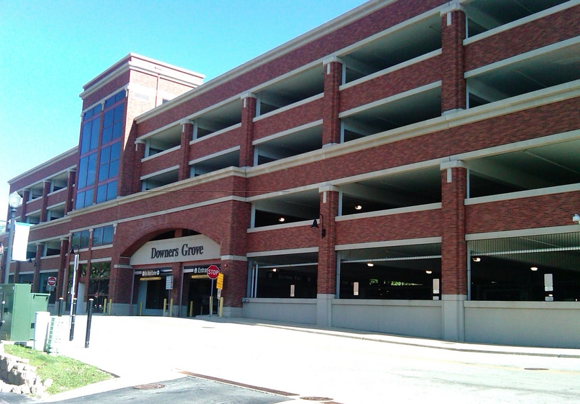 More Photos Of 5143-5151 Mochel Dr, Downers Grove Office For Sale