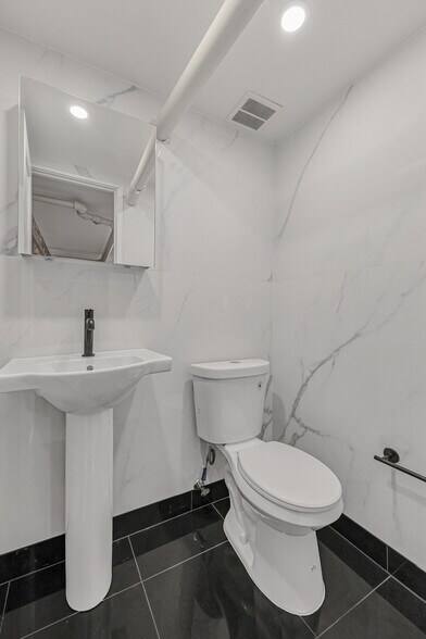 More Photos Of 228 8th Ave, New York Apartments For Lease