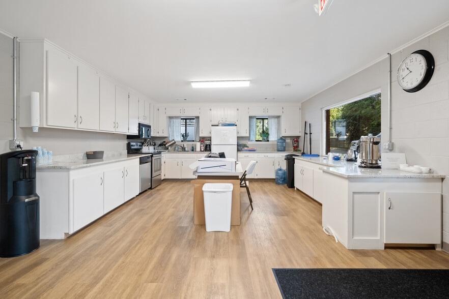 More Photos Of 219 Georgetown Rd, Raleigh Religious Facility For Sale