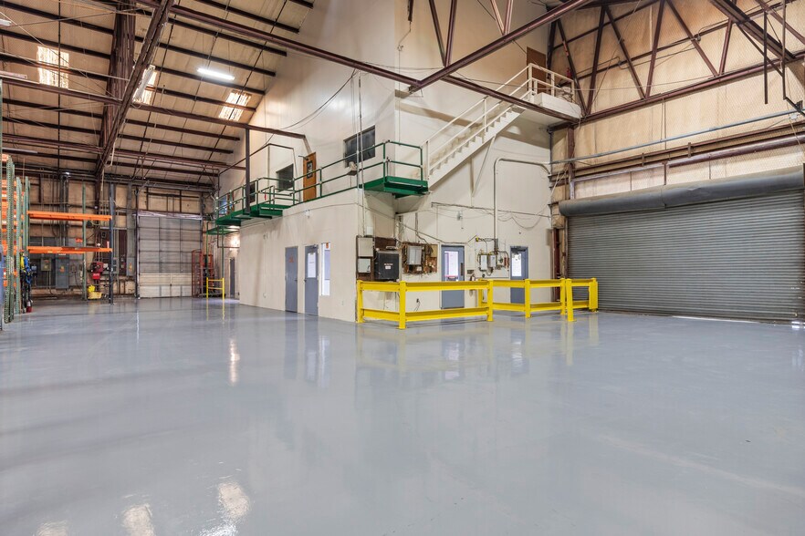 More Photos Of 2900 W. Business HWY 83, Mc Allen Warehouse For Lease