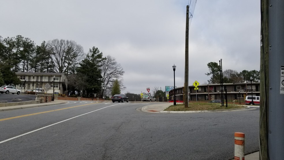 More Photos Of 585 N Fairground St, Marietta Land For Sale