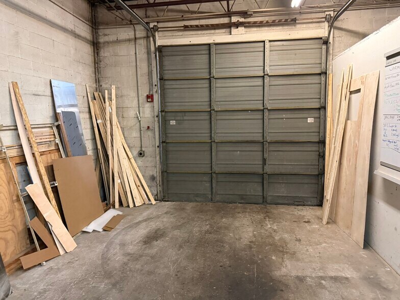 More Photos Of 1808-1900 Mearns Rd, Warwick Township Warehouse For Lease