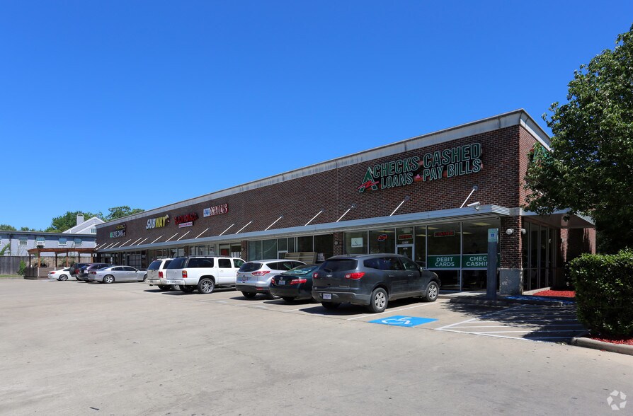 Primary Photo Of 2533 Southmore Blvd, Houston Unknown For Lease