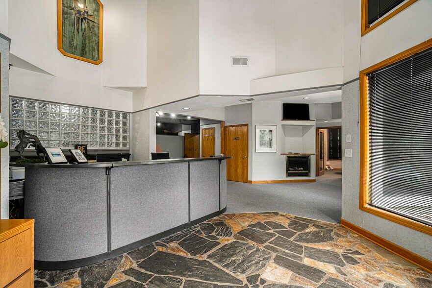 More Photos Of 1977 N Park Pl SE, Atlanta Office For Sale