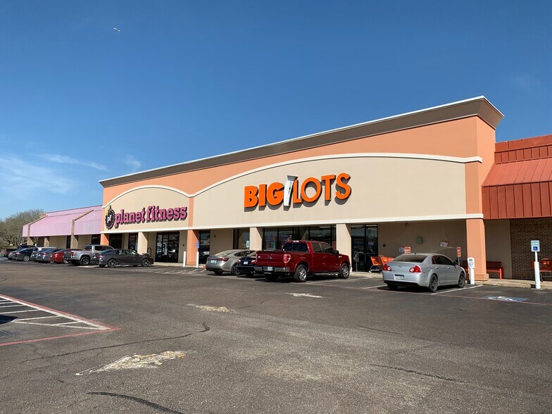 More Photos Of 27706-27754 State Highway 249, Tomball Storefront For Lease