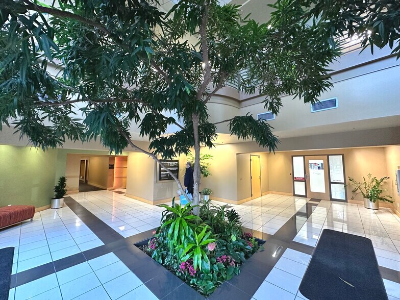 More Photos Of 45 W 10000 S, Sandy Office For Lease