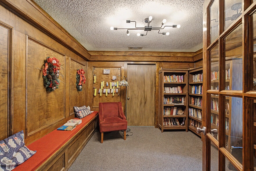 More Photos Of 2111 Skyline Dr, Mesquite Religious Facility For Sale
