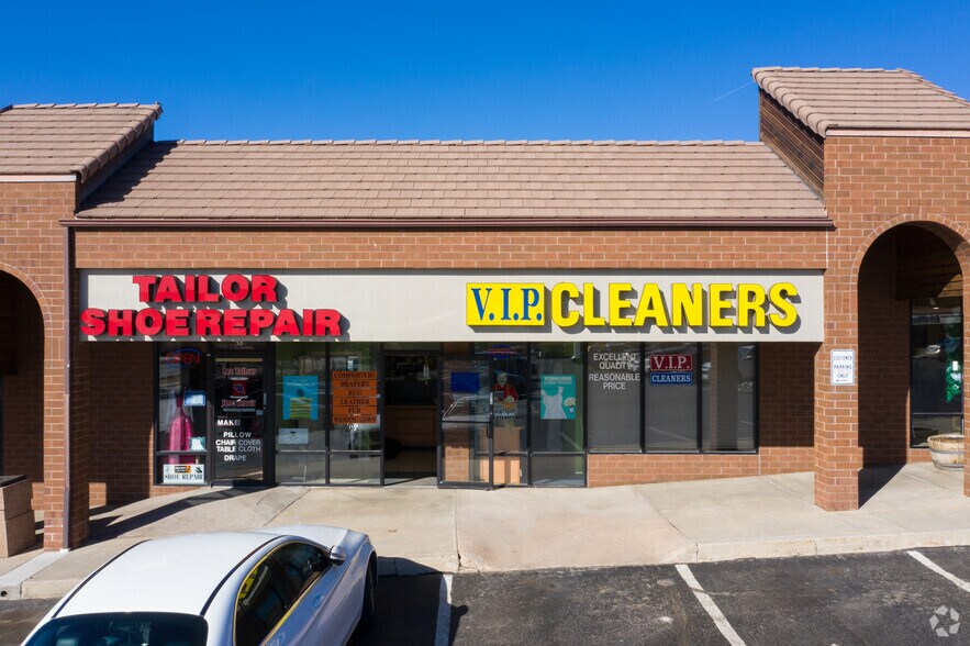 More Photos Of 10841 Crossroads Dr, Parker Storefront For Lease