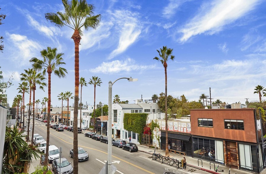 More Photos Of 1432-1434 Abbot Kinney Blvd, Venice Storefront Retail Office For Lease