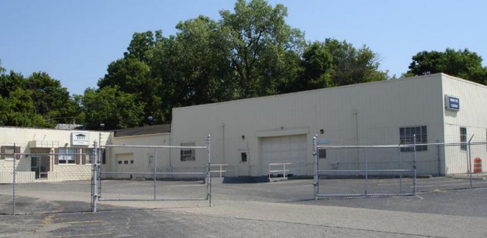 Primary Photo Of 1137 Haco Dr, Lansing Warehouse For Lease