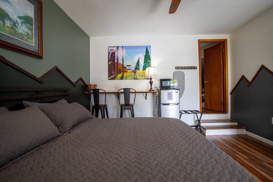 More Photos Of 3804 Wears Valley Rd, Sevierville Hotel For Sale