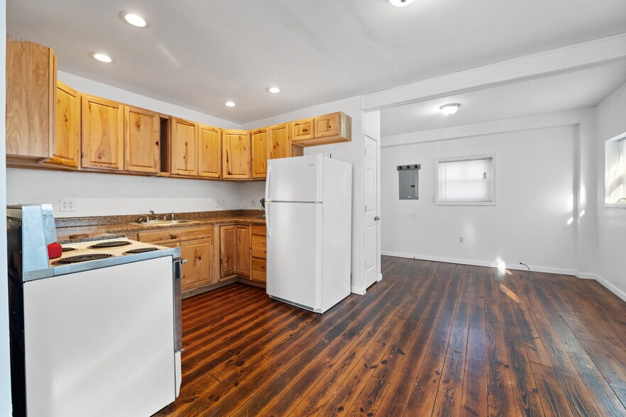 More Photos Of 5346 Canal St, Durhamville Storefront Retail Residential For Sale