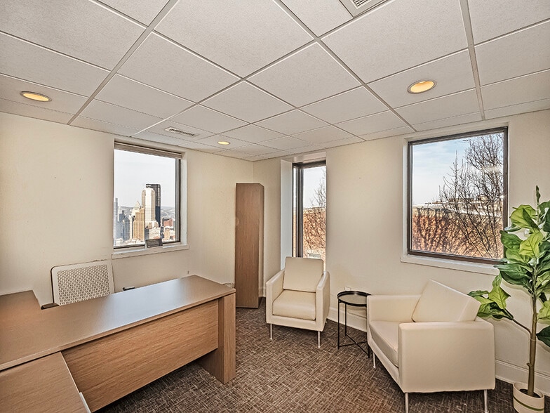 More Photos Of 213 Bailey Ave, Pittsburgh Office For Sale