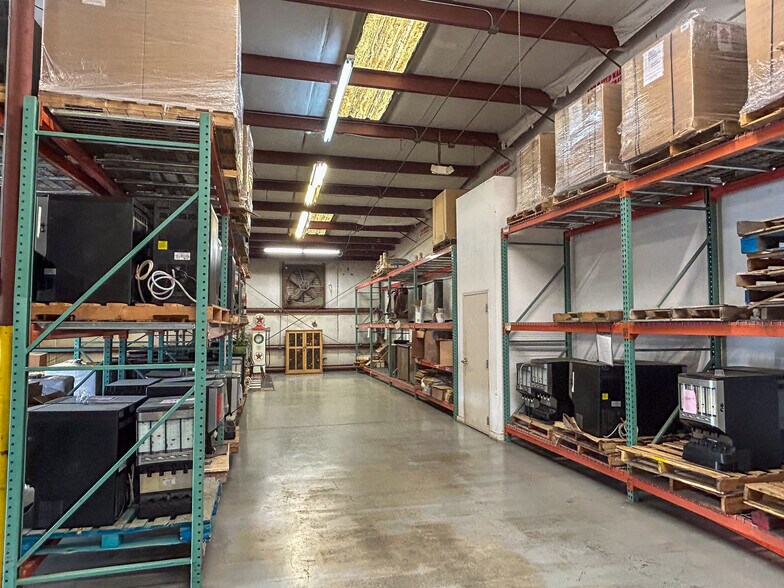 More Photos Of 4273 Domino Ave, North Charleston Warehouse For Lease