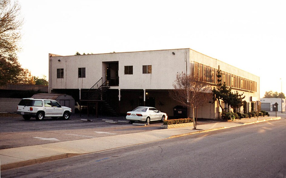 More Photos Of 11401 Valley Blvd, El Monte Office Residential For Lease