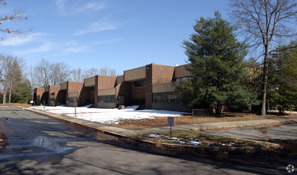 Primary Photo Of 109 Post Office Rd, Waldorf Flex For Lease