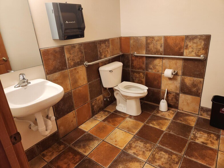 More Photos Of 251 Edelweiss Dr, Bozeman Office For Lease