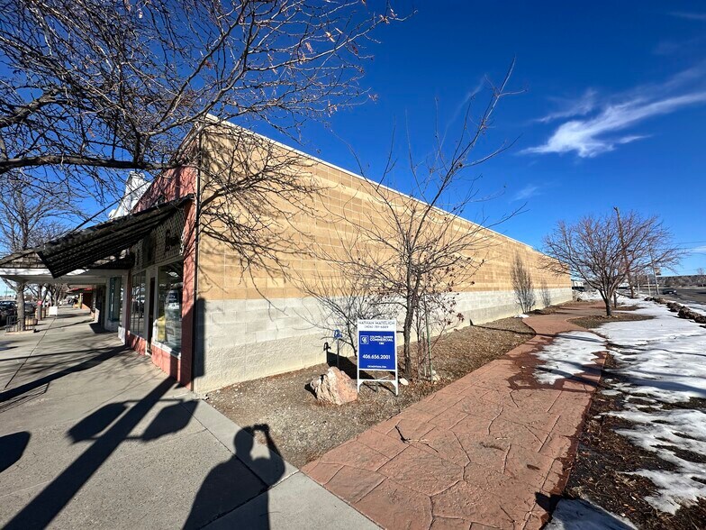 More Photos Of 303 N Center Ave, Hardin General Retail For Sale