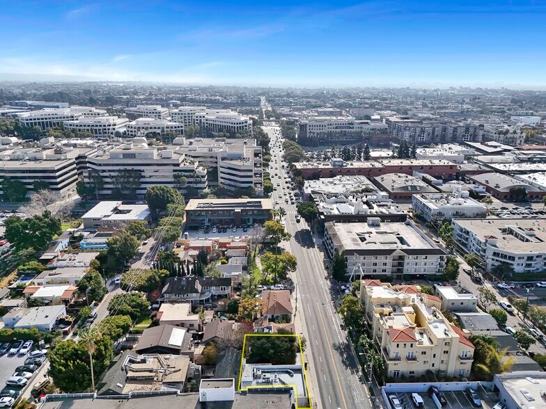 More Photos Of 1411-1413 Cloverfield Blvd, Santa Monica Apartments For Sale