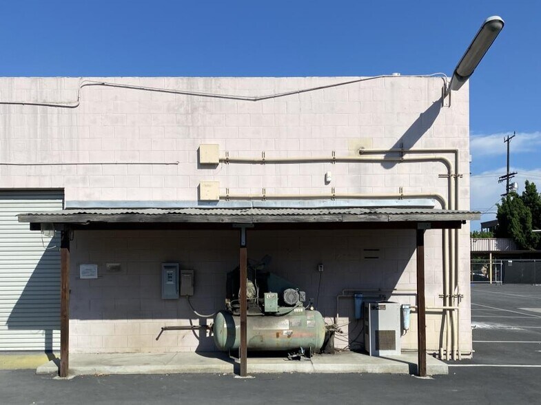 More Photos Of 6929 Laurel Canyon Blvd, North Hollywood Auto Repair For Lease